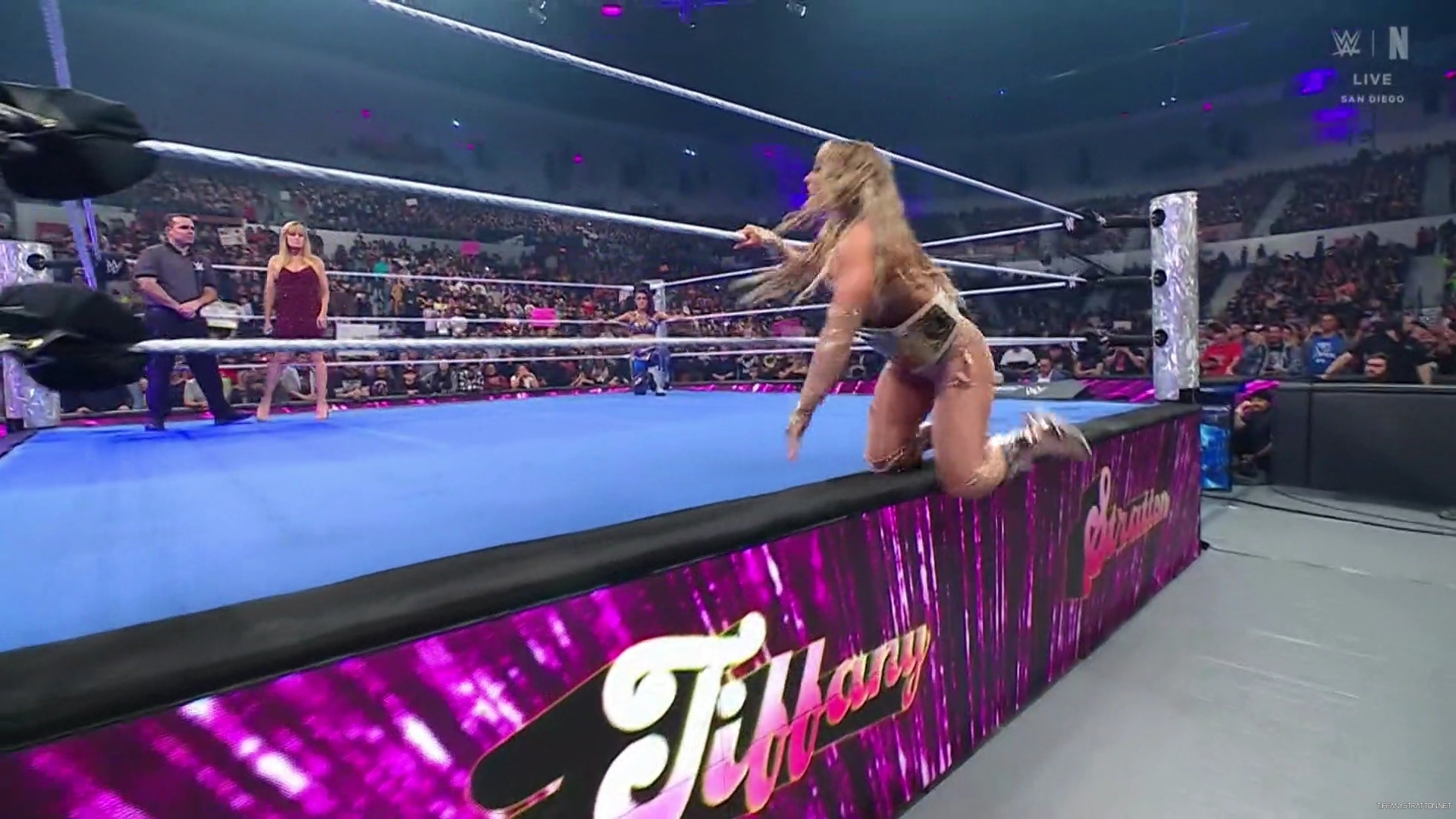 WWE_Friday_Night_SmackDown_2025_01_17_1080p_NETFLiX_h264-Star_mp40158.jpg