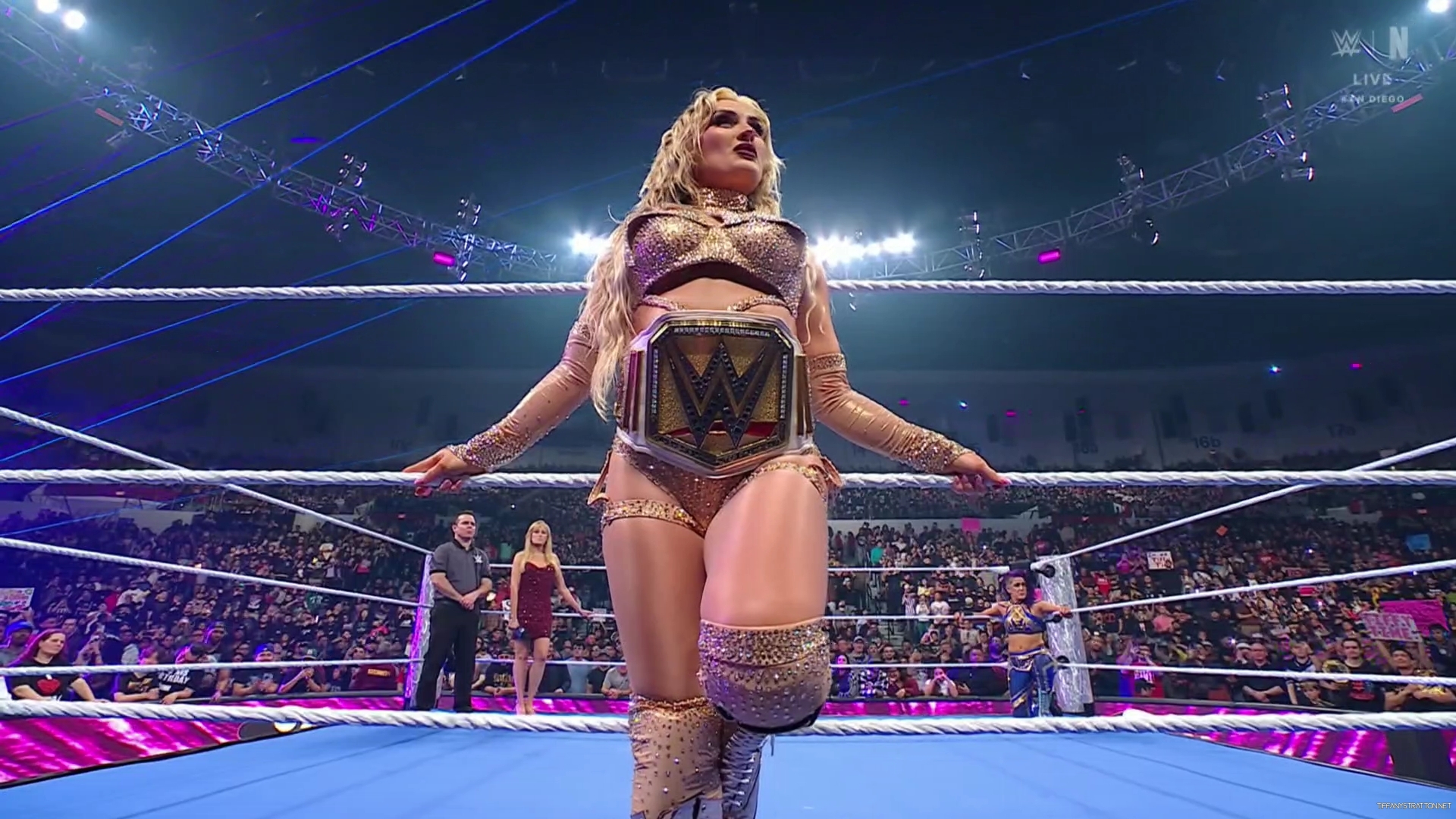 WWE_Friday_Night_SmackDown_2025_01_17_1080p_NETFLiX_h264-Star_mp40166.jpg