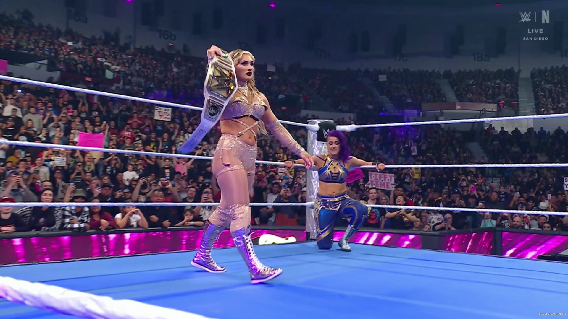 WWE_Friday_Night_SmackDown_2025_01_17_1080p_NETFLiX_h264-Star_mp40176.jpg