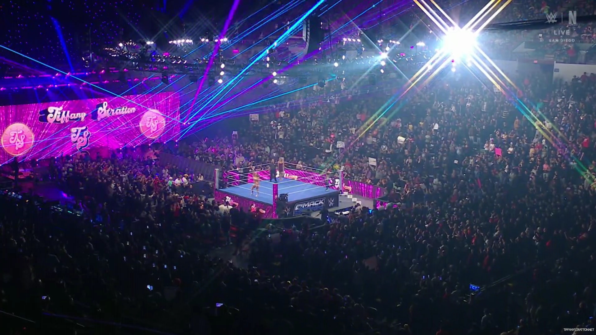 WWE_Friday_Night_SmackDown_2025_01_17_1080p_NETFLiX_h264-Star_mp40185.jpg