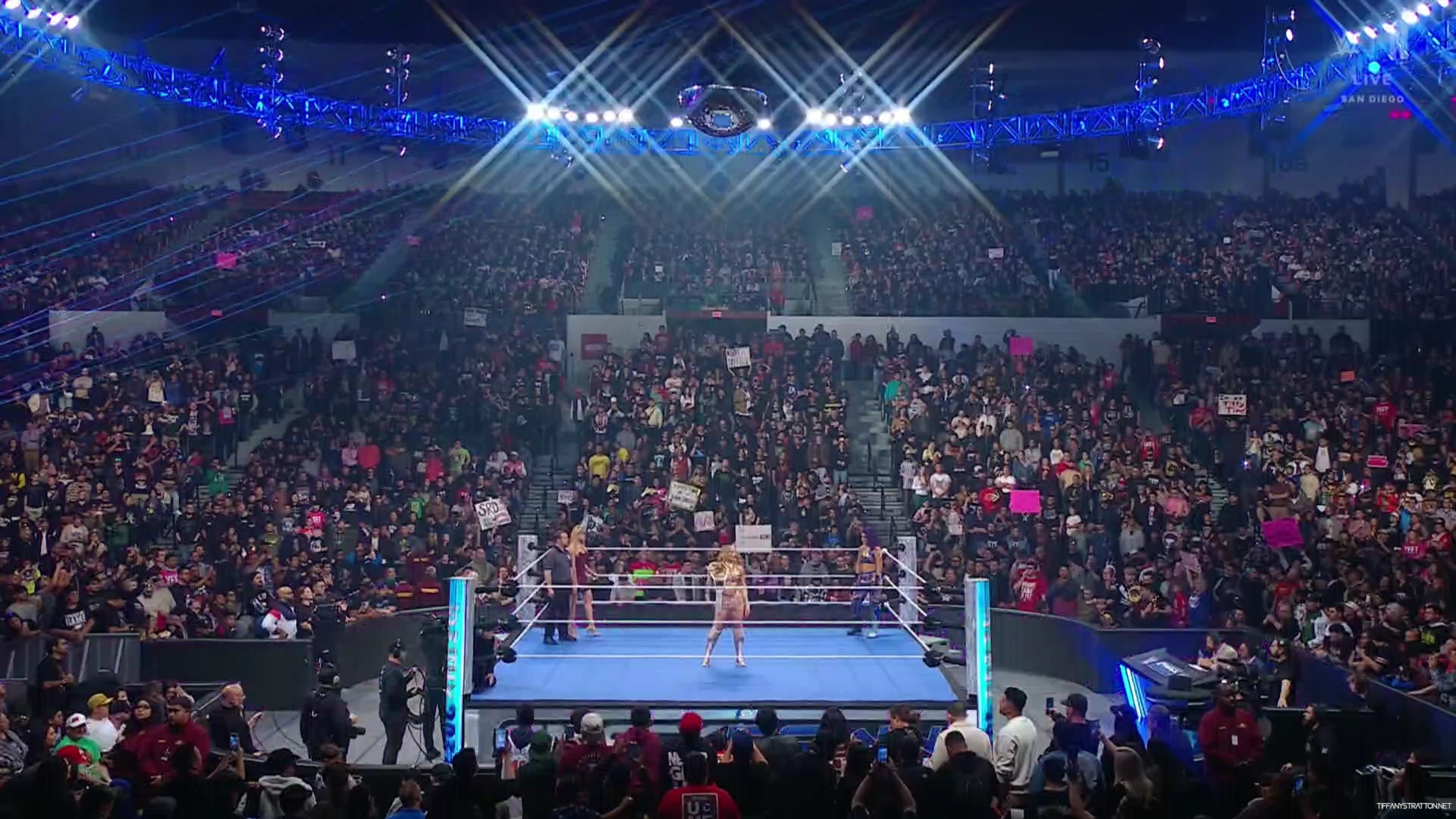 WWE_Friday_Night_SmackDown_2025_01_17_1080p_NETFLiX_h264-Star_mp40198.jpg