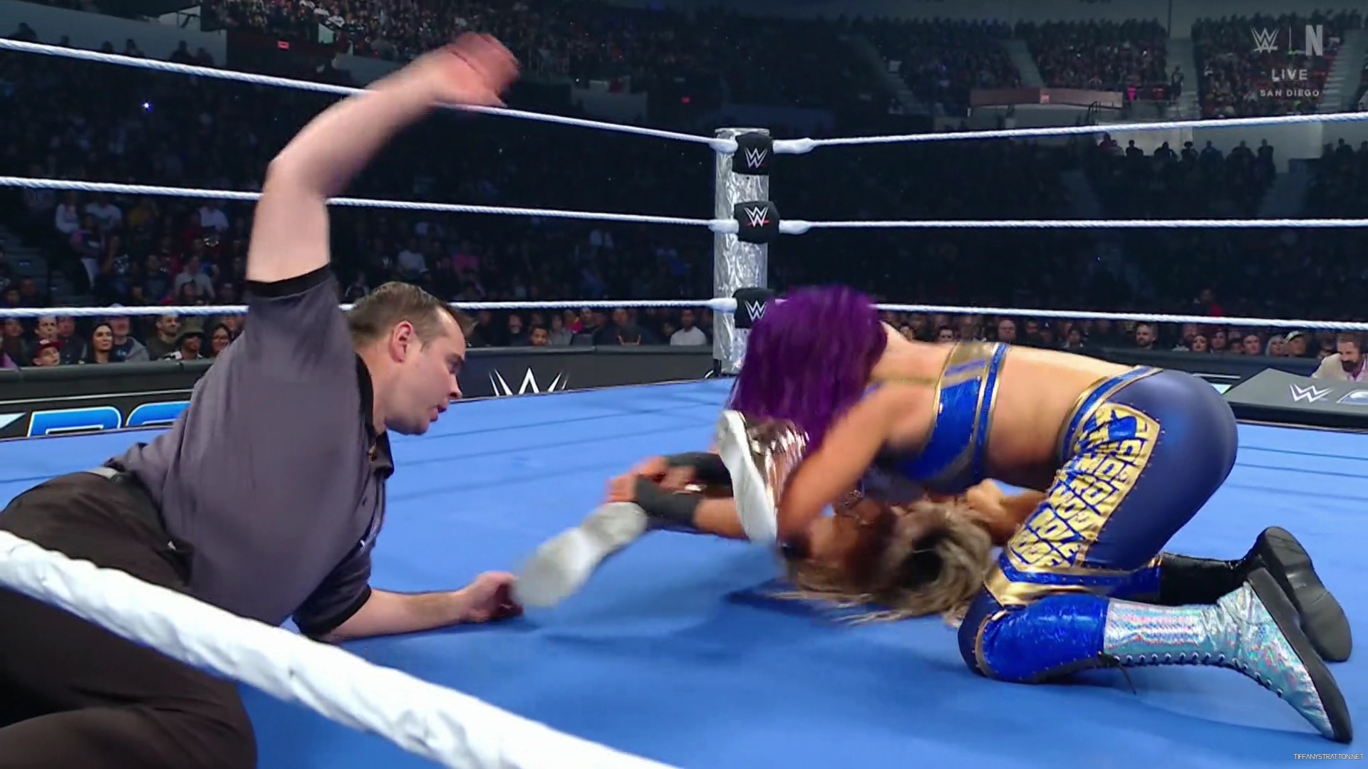 WWE_Friday_Night_SmackDown_2025_01_17_1080p_NETFLiX_h264-Star_mp40384.jpg