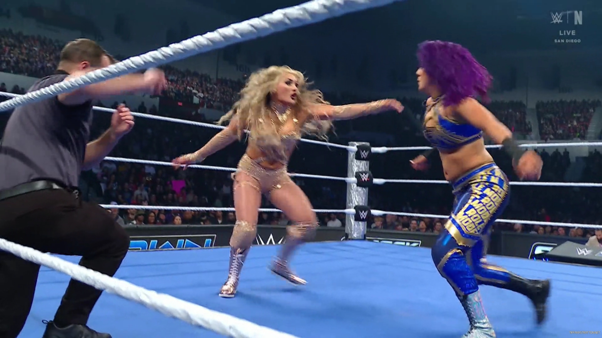 WWE_Friday_Night_SmackDown_2025_01_17_1080p_NETFLiX_h264-Star_mp40386.jpg