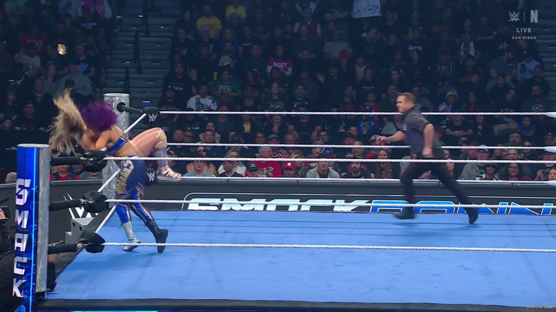 WWE_Friday_Night_SmackDown_2025_01_17_1080p_NETFLiX_h264-Star_mp40393.jpg