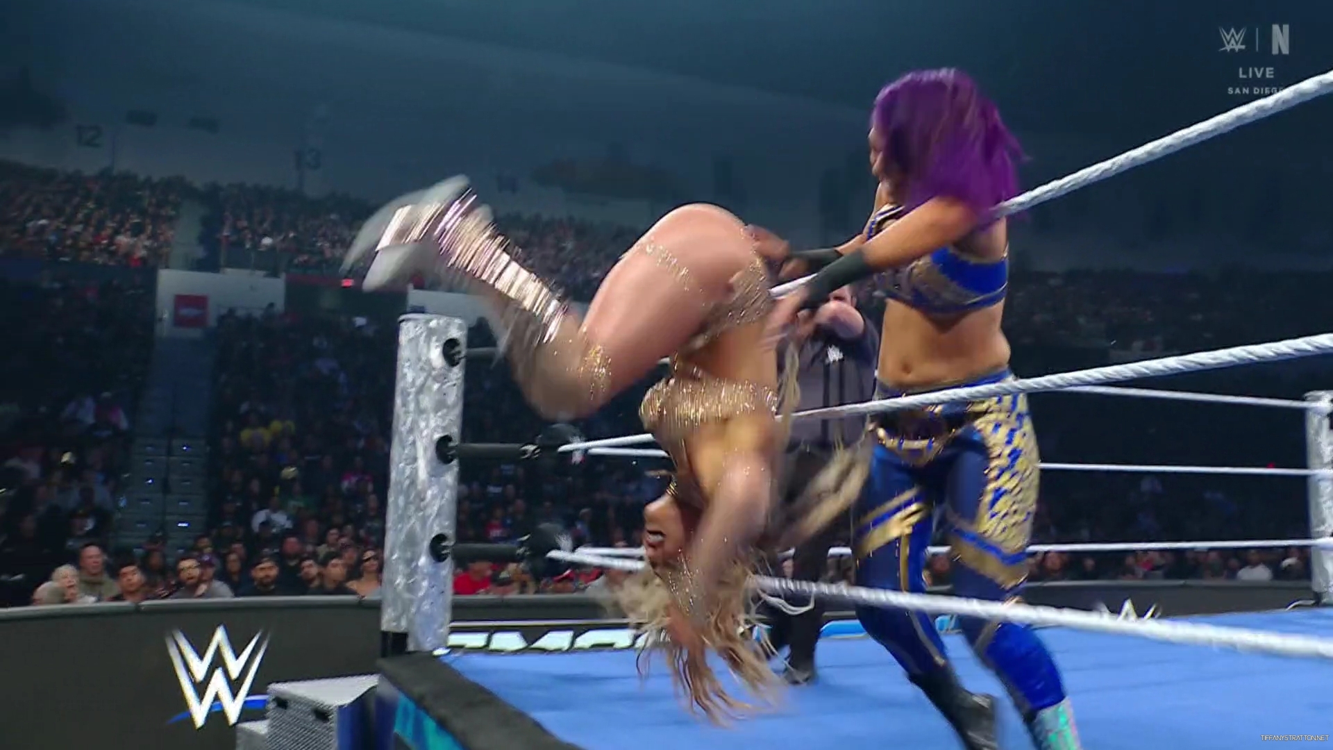 WWE_Friday_Night_SmackDown_2025_01_17_1080p_NETFLiX_h264-Star_mp40394.jpg