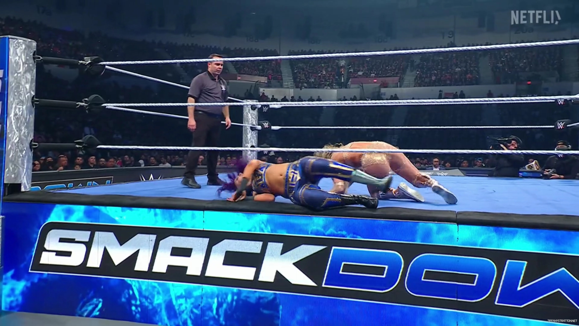 WWE_Friday_Night_SmackDown_2025_01_17_1080p_NETFLiX_h264-Star_mp40415.jpg