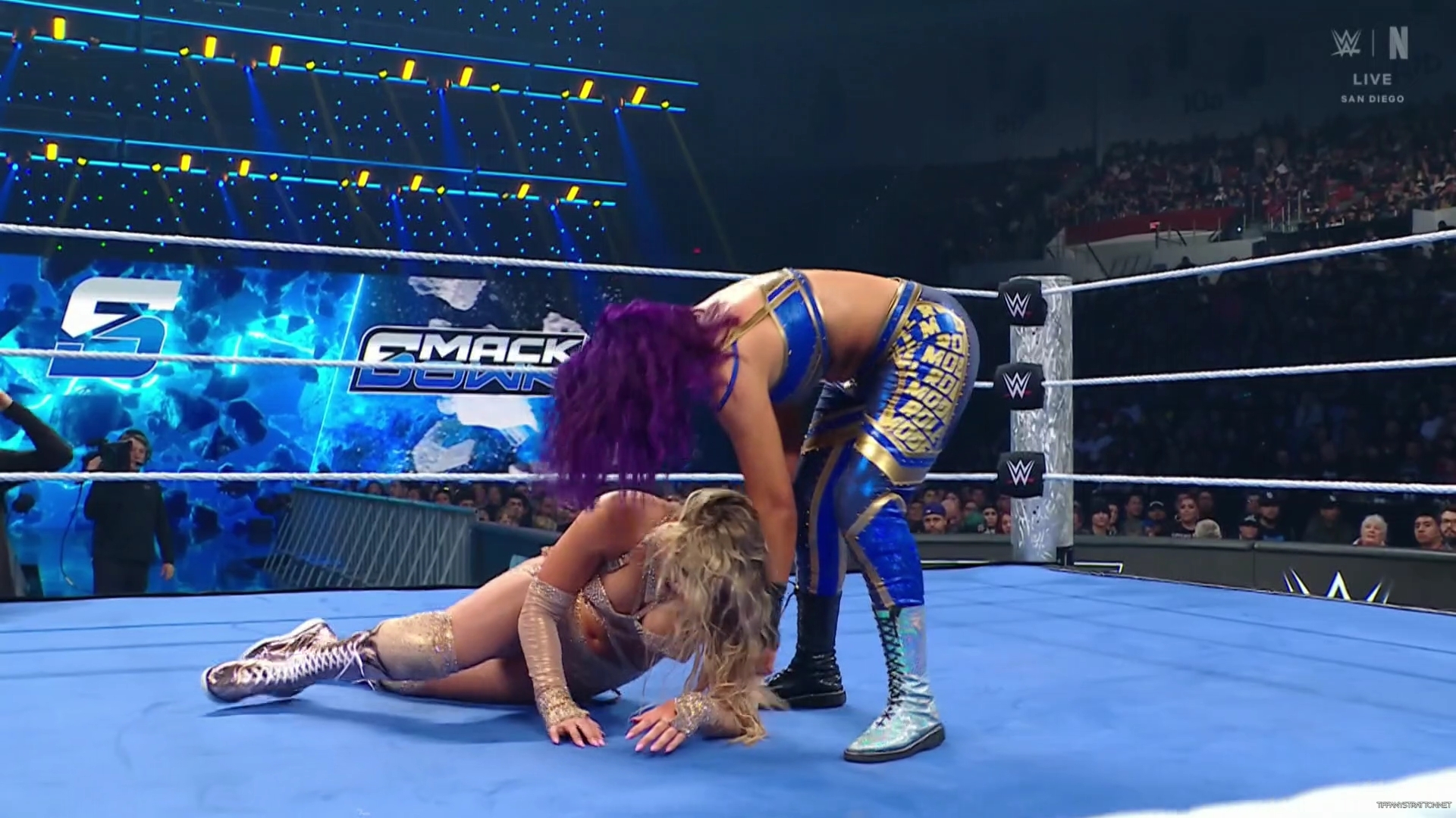 WWE_Friday_Night_SmackDown_2025_01_17_1080p_NETFLiX_h264-Star_mp40424.jpg