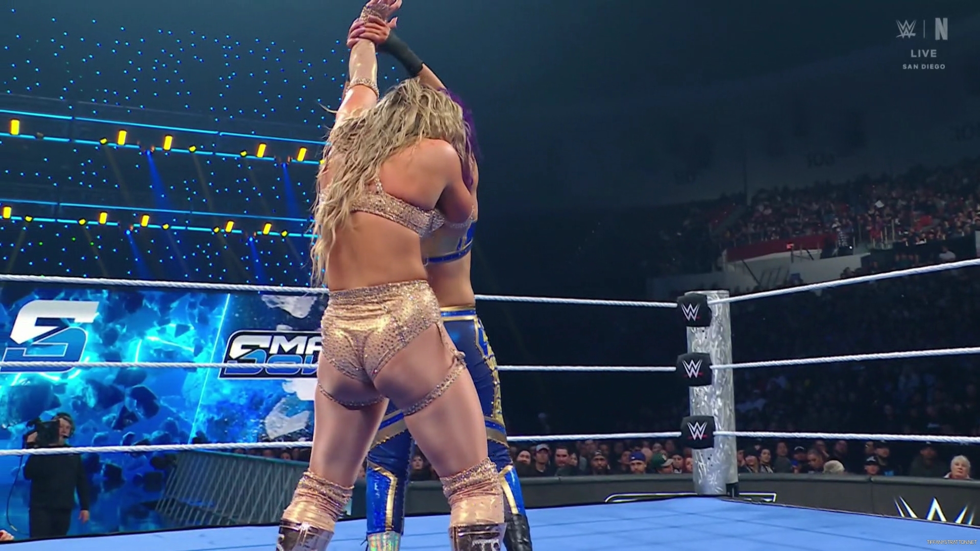 WWE_Friday_Night_SmackDown_2025_01_17_1080p_NETFLiX_h264-Star_mp40433.jpg