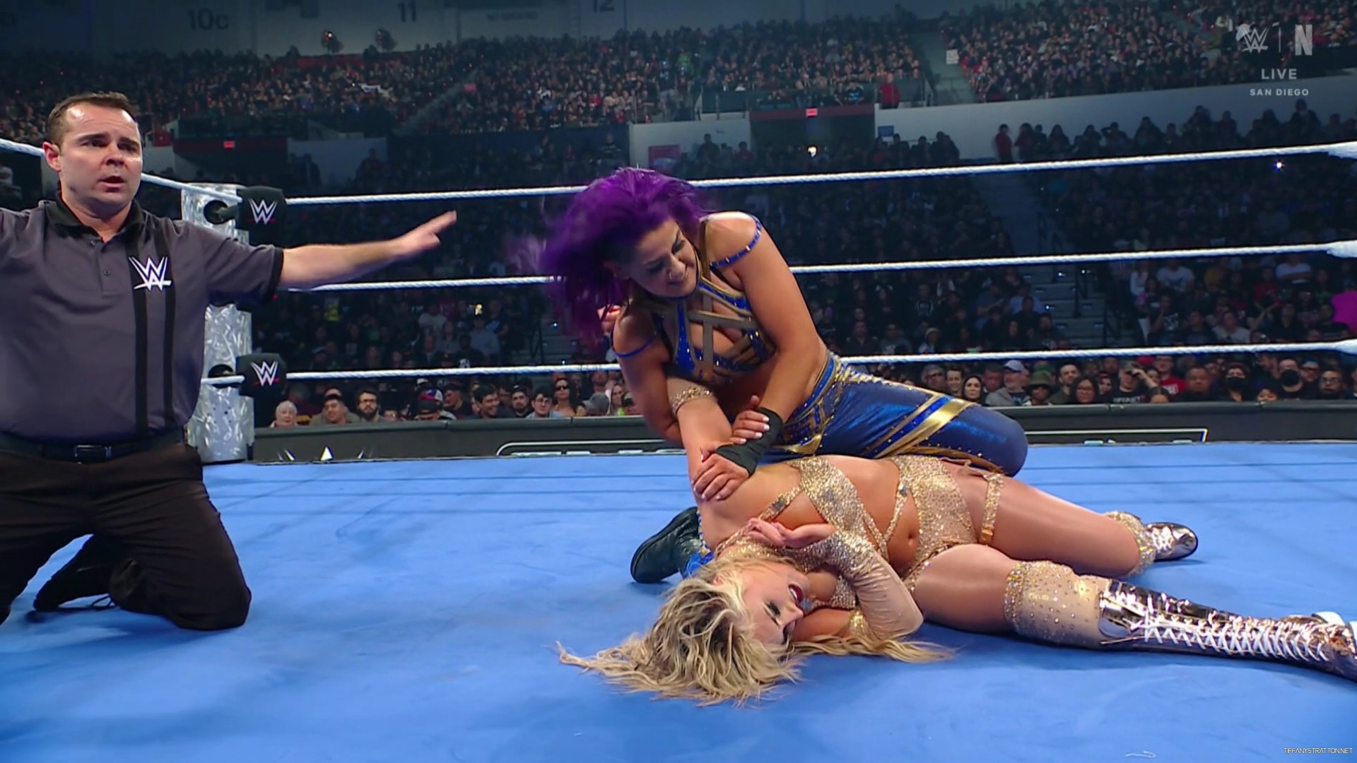WWE_Friday_Night_SmackDown_2025_01_17_1080p_NETFLiX_h264-Star_mp40477.jpg