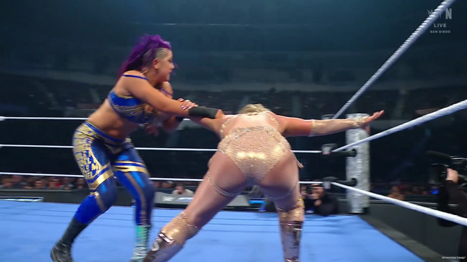 WWE_Friday_Night_SmackDown_2025_01_17_1080p_NETFLiX_h264-Star_mp40496.jpg