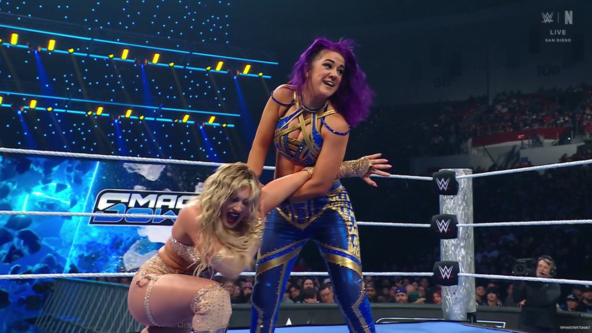 WWE_Friday_Night_SmackDown_2025_01_17_1080p_NETFLiX_h264-Star_mp40521.jpg