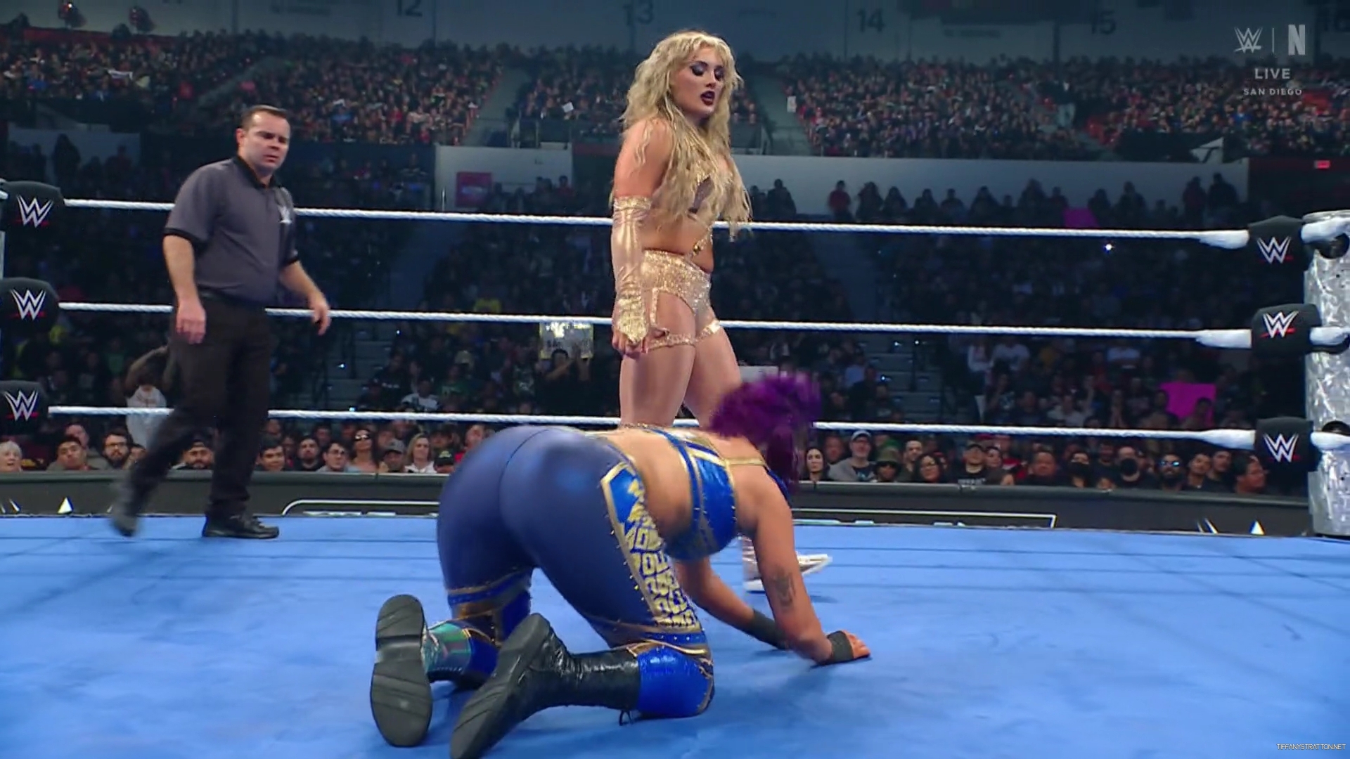 WWE_Friday_Night_SmackDown_2025_01_17_1080p_NETFLiX_h264-Star_mp40563.jpg