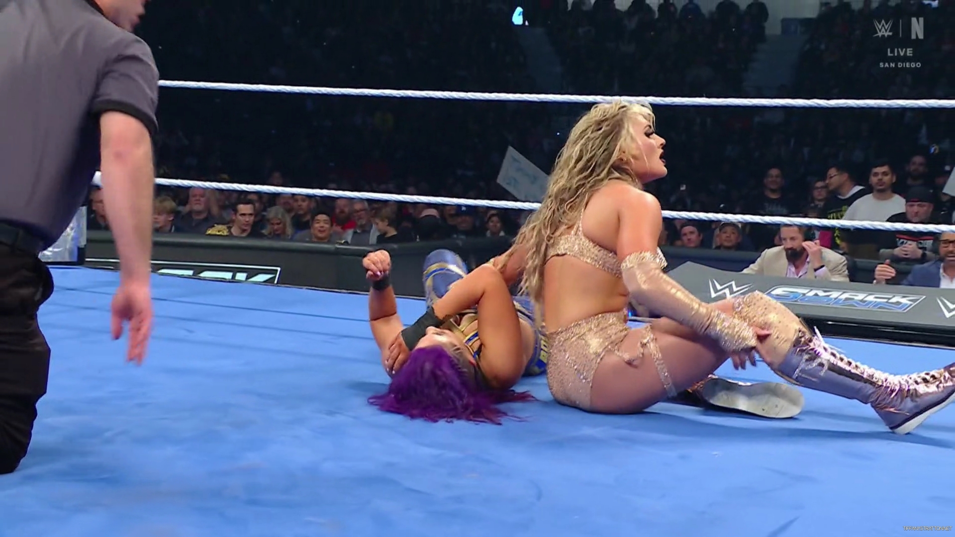WWE_Friday_Night_SmackDown_2025_01_17_1080p_NETFLiX_h264-Star_mp40665.jpg
