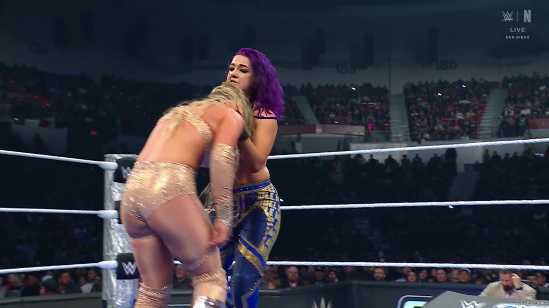 WWE_Friday_Night_SmackDown_2025_01_17_1080p_NETFLiX_h264-Star_mp41073.jpg