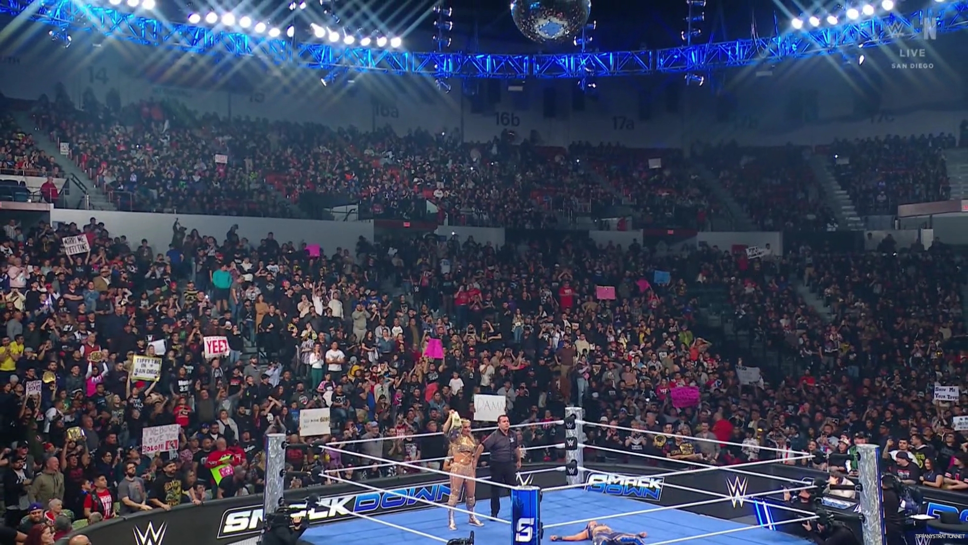 WWE_Friday_Night_SmackDown_2025_01_17_1080p_NETFLiX_h264-Star_mp41475.jpg