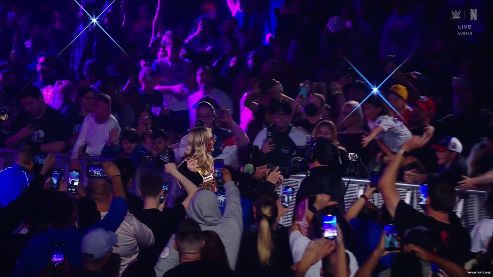 WWE_Friday_Night_SmackDown_2025_01_24_1080p_NETFLiX_CAP_h264-Star_mp40080.jpg