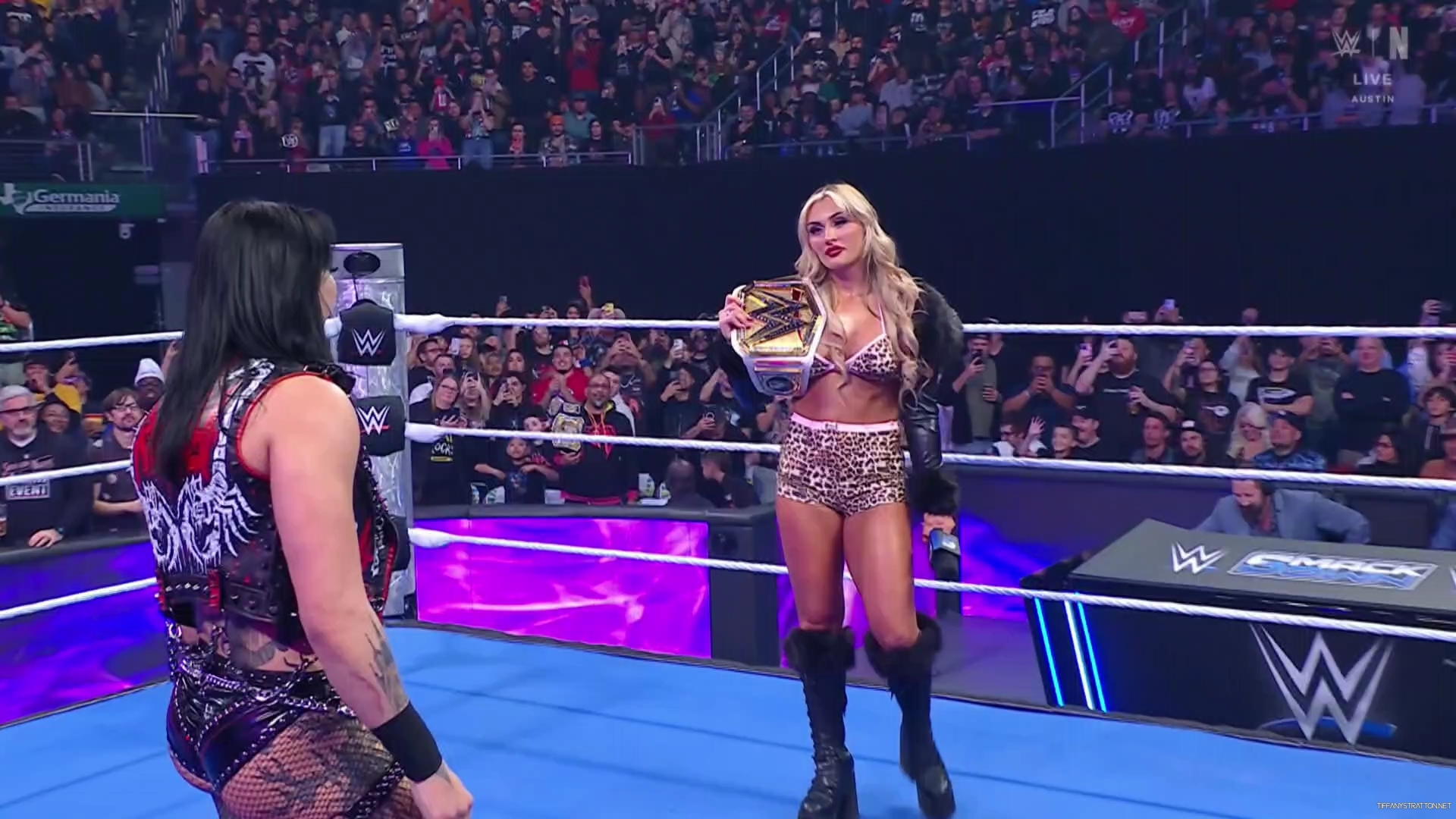 WWE_Friday_Night_SmackDown_2025_01_24_1080p_NETFLiX_CAP_h264-Star_mp40252.jpg