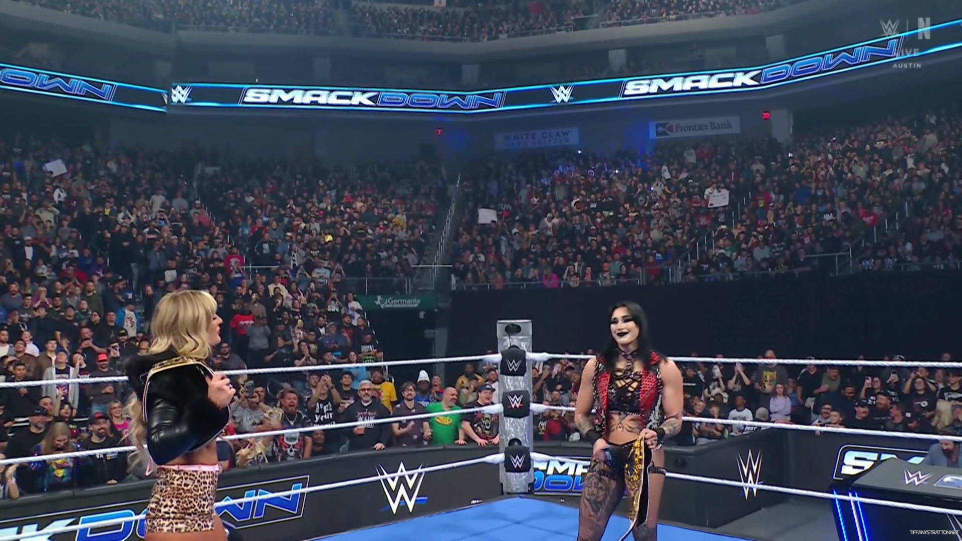 WWE_Friday_Night_SmackDown_2025_01_24_1080p_NETFLiX_CAP_h264-Star_mp40280.jpg
