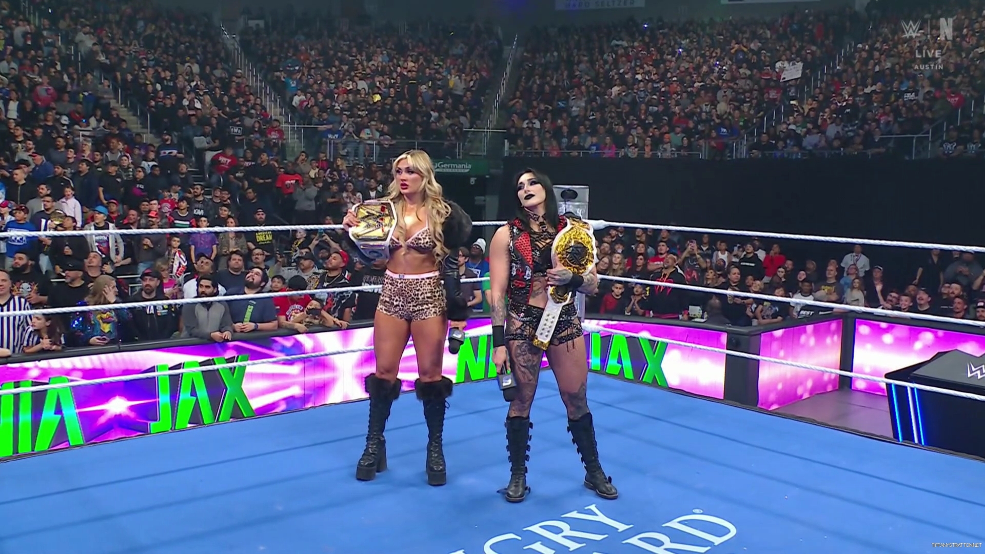 WWE_Friday_Night_SmackDown_2025_01_24_1080p_NETFLiX_CAP_h264-Star_mp40342.jpg