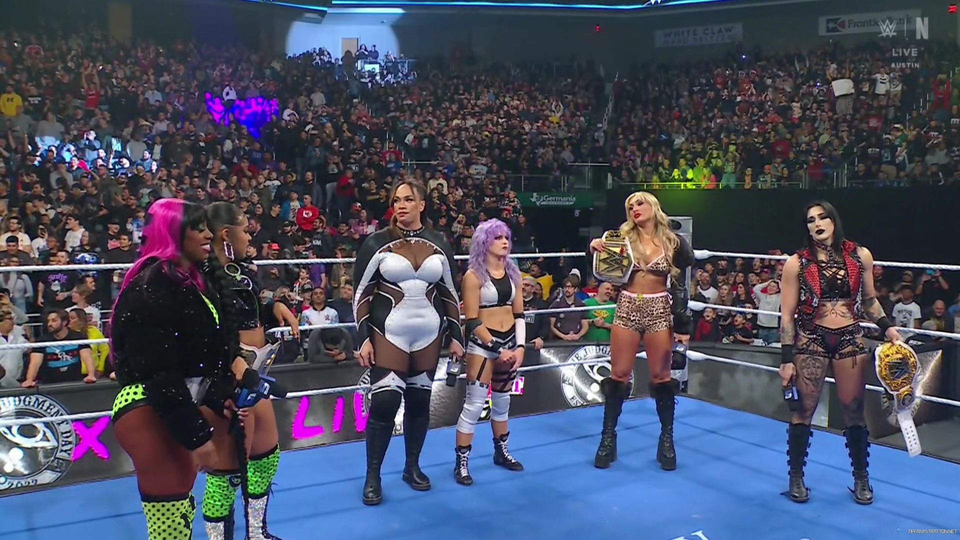 WWE_Friday_Night_SmackDown_2025_01_24_1080p_NETFLiX_CAP_h264-Star_mp40529.jpg