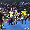 WWE_Friday_Night_SmackDown_2025_01_24_1080p_NETFLiX_CAP_h264-Star_mp40530.jpg