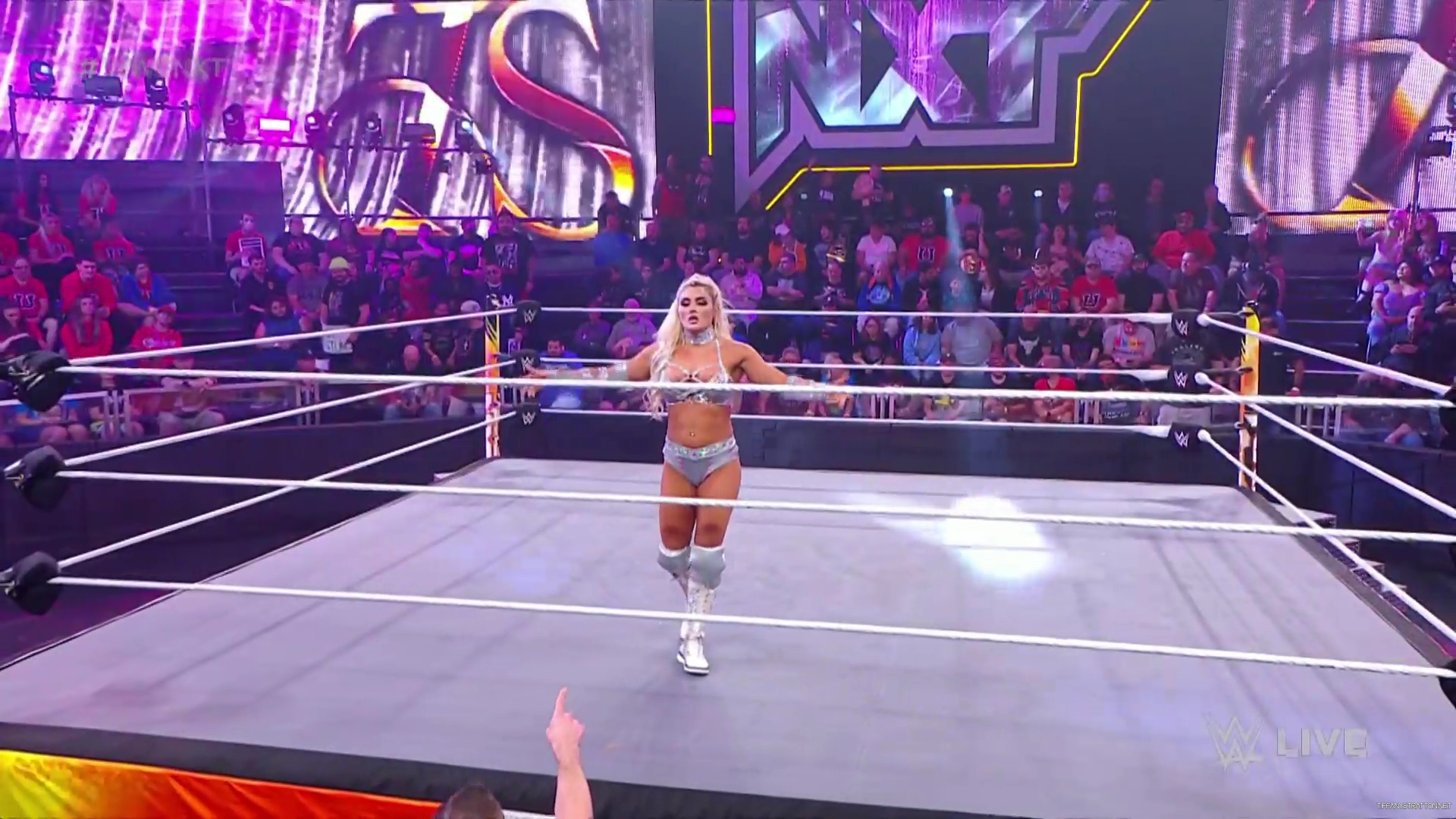 WWE_NXT_2023_01_24_USAN_1080p_WEB_h264-HEEL_mkv0612.jpg